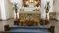 Altar mit Herbergsk&auml;stchen